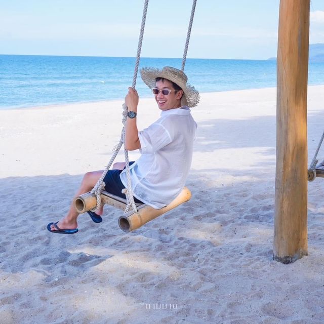 ชายทะเลขนอม รีสอร์ท Chaithalay Khanom Resort