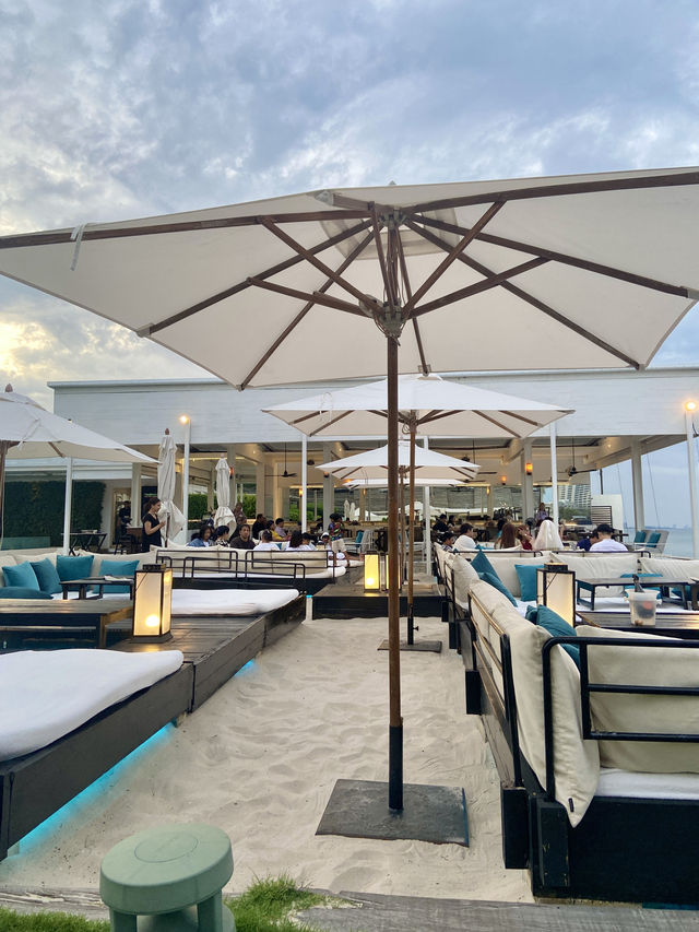 Oceanside Beach Club & Restaurant