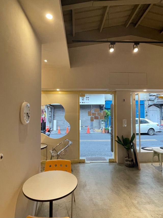 台灣宜蘭/HOLI Croffle 低調韓風咖啡廳☕️