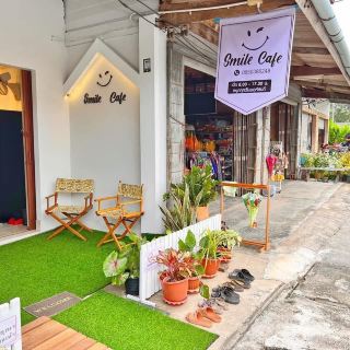 Smile Cafe บ้านนางหลง