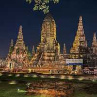 วัดไชยวัฒนาราม ยามค่ำคืน