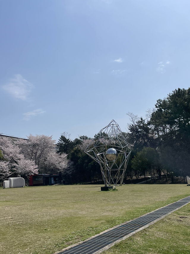 화창한 봄☀️ 산책하기 좋은 창원 ‘용지호수공원’