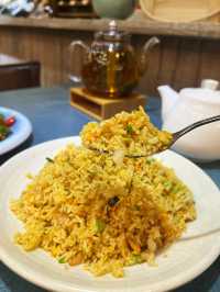 「香港特色粵菜，味道鮮美！」