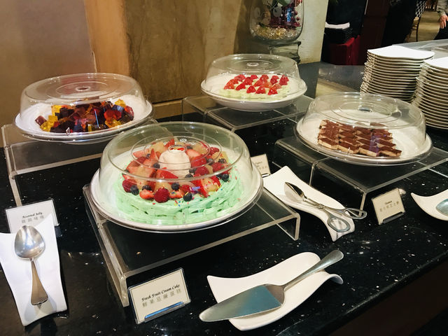 伏唔伏？$1,600假日市區2人海景房+自助晚餐+早餐😝