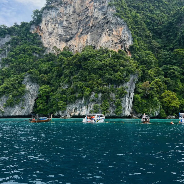 探索泰國之美：神秘的Koh Hong島🌴✨