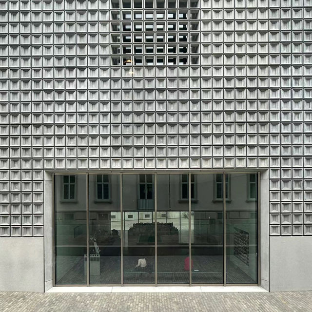 「Babylon Gallery」：前衛藝術、創新視覺震撼，吸引遊客
