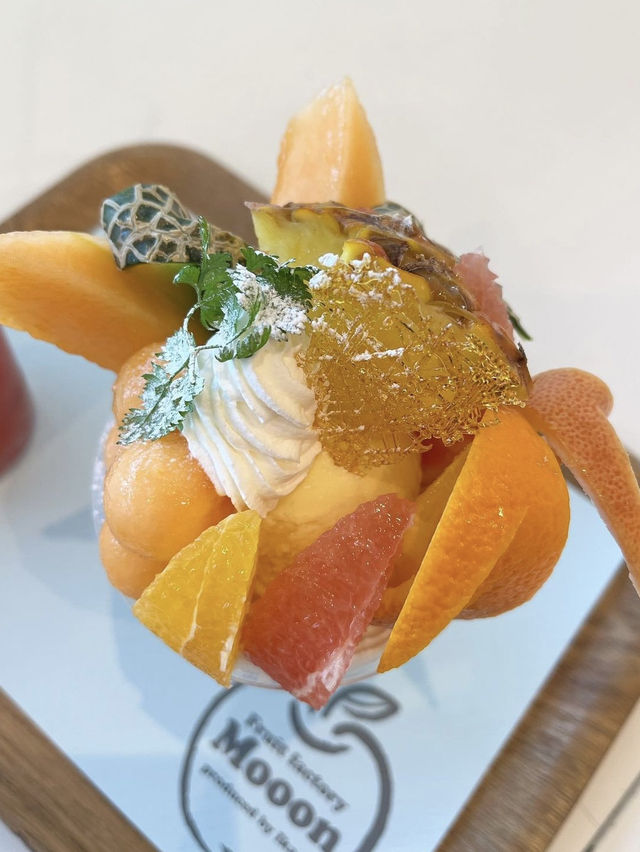 【福岡カフェ】フルーツ屋さんの旬のフルーツパフェが食べられるお店🍓🍑🍈