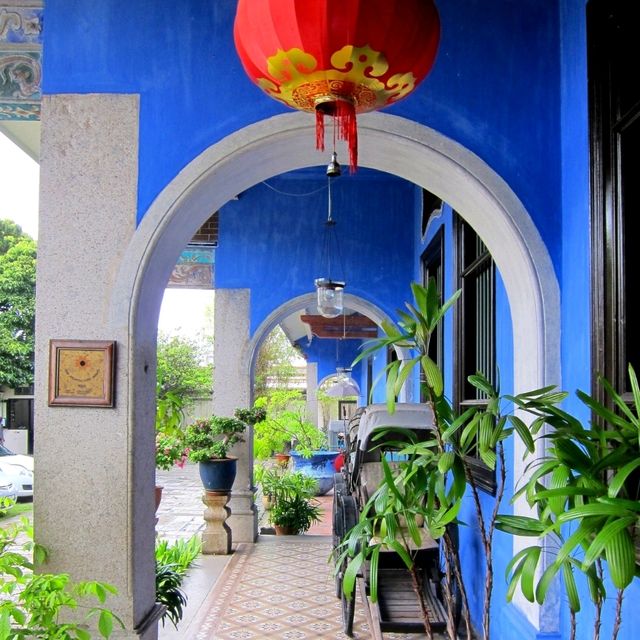 Heritage Tour of the Famous Blue Mansion