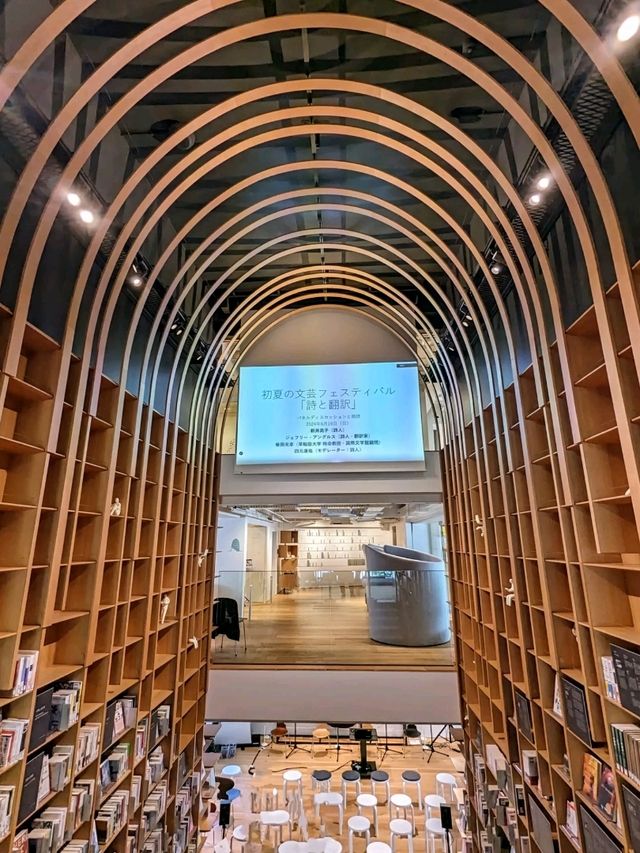 日本東京-早稻田周邊半日遊：村上春樹圖書館