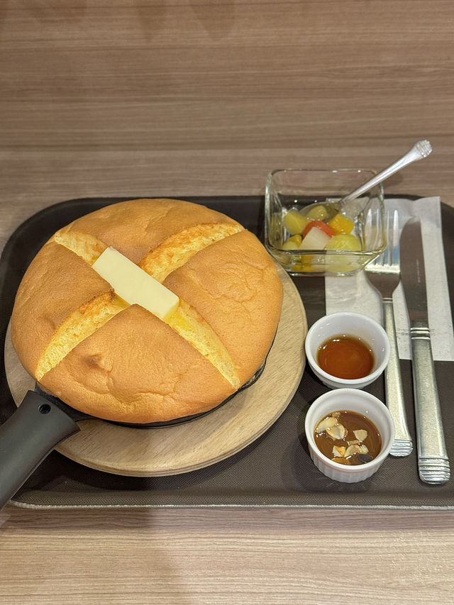 【東京/秋葉原】賞味期限5分のふわふわカステラパンケーキ 『CAFE OASIS』