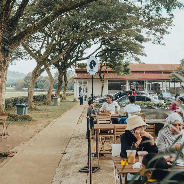 Ekues Cabin Cafe