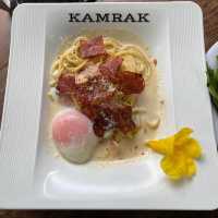 คาเฟ่ ริมน้ำ มีเรื่องราว น่านั่ง