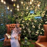  aesthetic cafe by the lake in kl
