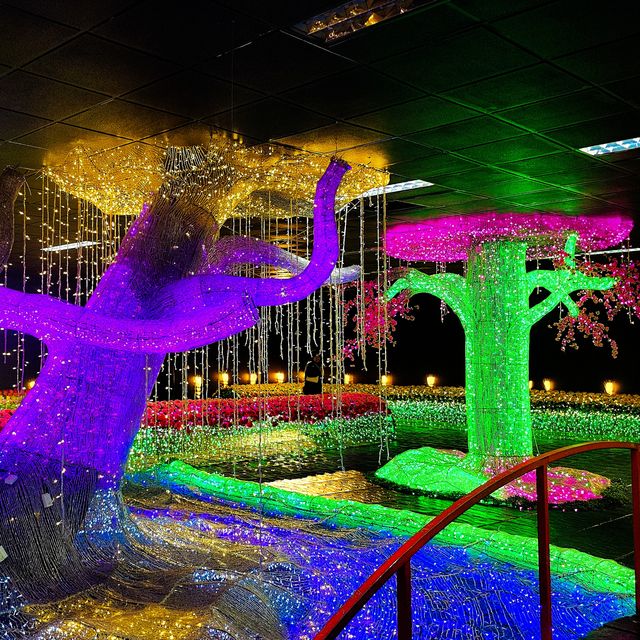 Lighting Art Museum&Balloon Garden ศรีราชา ชลบุรี