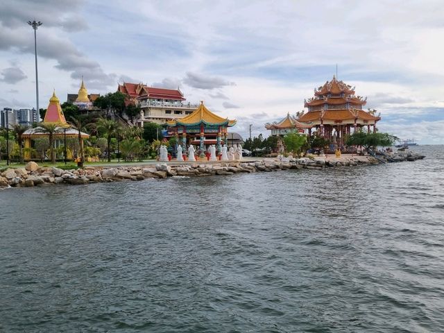 วัดเกาะลอย ศรีราชา