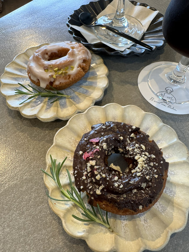 【福岡カフェ】三角のビルの中にある焼き菓子が美味しいカフェ🍩