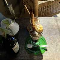 手回し焙煎機で自家焙煎の喫茶店