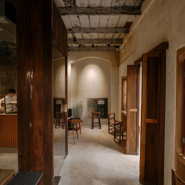 Craftsman Roastery at Old Town  ถนนบำรุงเมือง