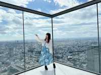 東京涉谷sky景觀台 這邊真的要大推一下！這邊可以俯瞰全東京市區盡收眼底！有樓下玻璃景觀台也有樓上露天景觀