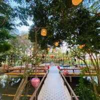 เพลิน Cafe & Restaurant