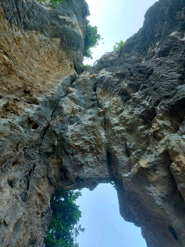 ช่องกระจกนางพันธุรัต @เพชรบุรี