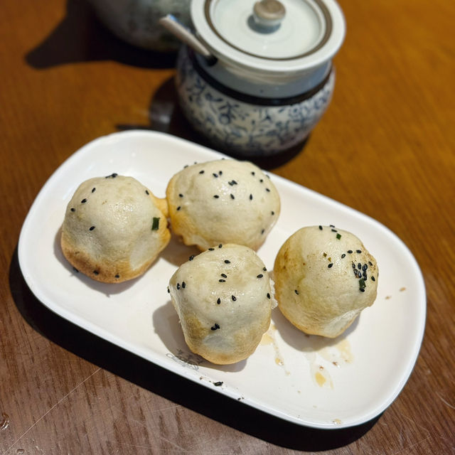 A Taste of Tradition: Da Hu Chun in Shanghai 🇨🇳 A Taste of Tradition: Da Hu Chun in Shanghai 🇨🇳