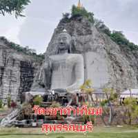 🙏พระพุทธรูปแกะสลักบนหน้าผามังกรบิน✨️
