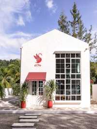 คาเฟ่ระนองสุดมินิมอล Sea Swan Cafe