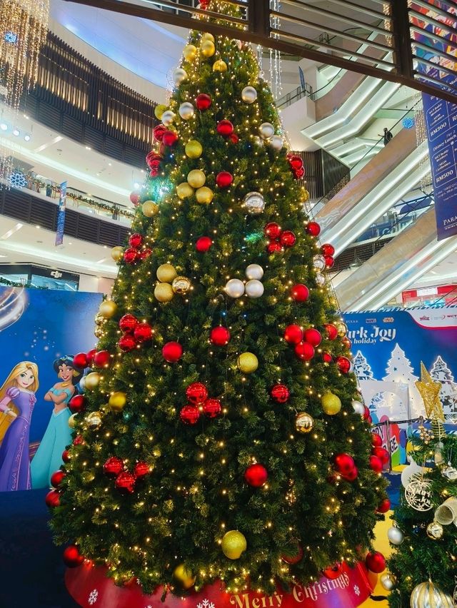 Step Into a Festive Wonderland at Paradigm Mall
