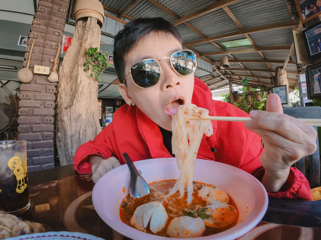 ข้าวซอยสิบสองปันนา ร้านป้าอ่อน สูตรดั้งเดิม