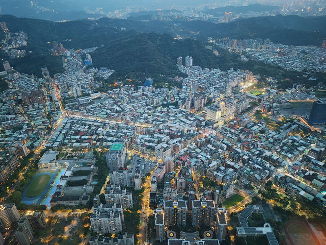 一日遊台北101：震撼心靈的旅程 🌟