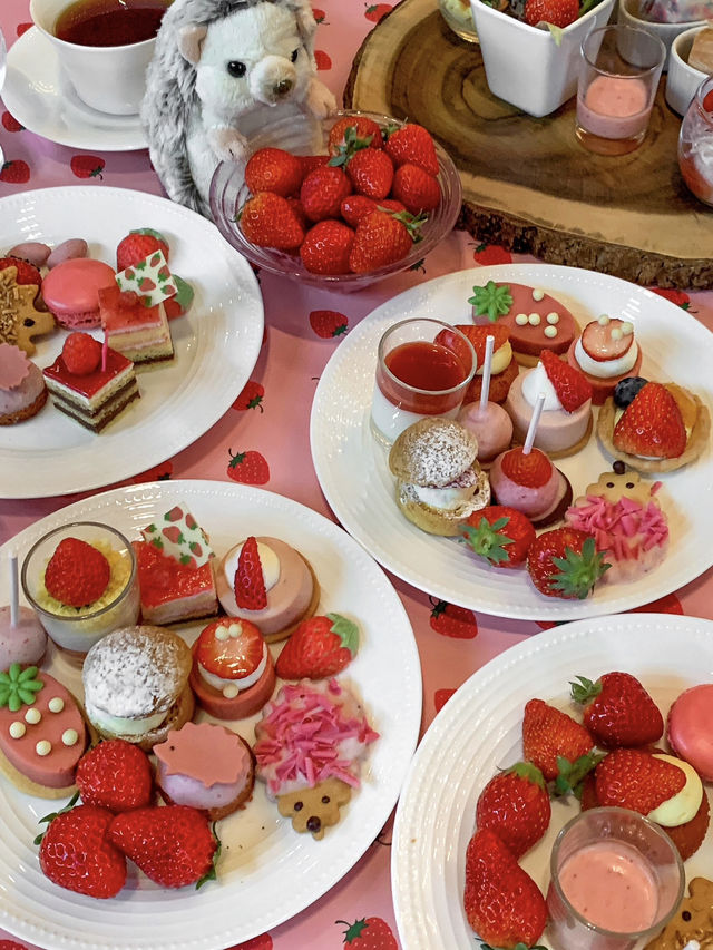 Strawberry Dreams at Brewer's Coffee & Bar🍓