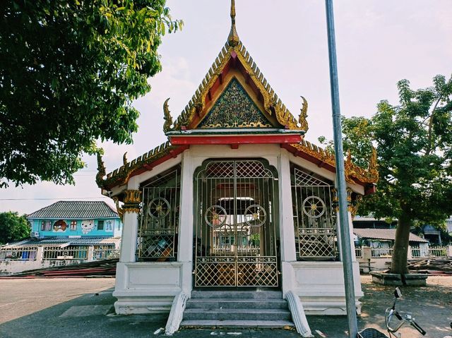 泰國曼谷市區湄南河畔著名皇家古跡寺廟:Wat Nang Ratchaworawihan，適合拍照📸打卡冥想