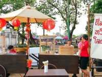 หลาดกำแพงเมืองคอน 