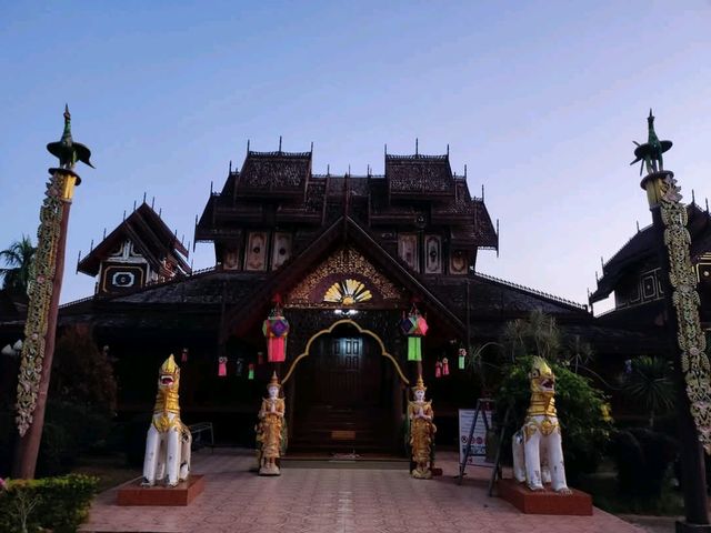 วัดศิลปะพม่า สถาปัตยกรรมงดงาม ในอำเภอเชียงคำ 