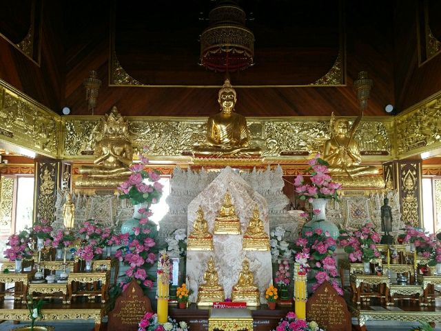 เที่ยวเพชรบุรี ..แวะวัดข่อย