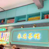 台灣也有道地港式茶餐廳！連裝潢都原汁原味