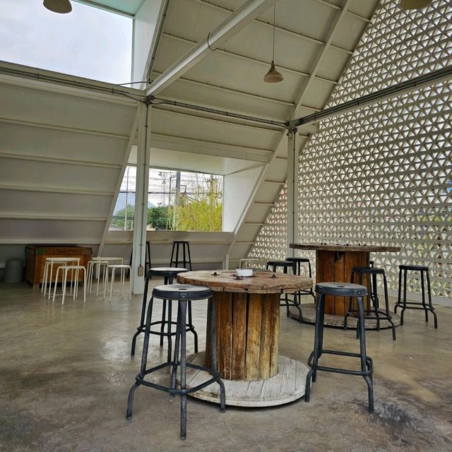 The Attic Cafe | คาเฟ่ Vibes ดีที่ต้องไปลอง
