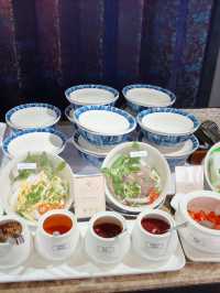 越南🇻🇳河內機場貴賓室  食物豐盛美味選擇多樣
