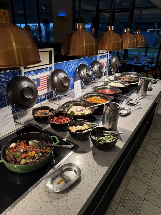 샹그릴라탄중아루 조식