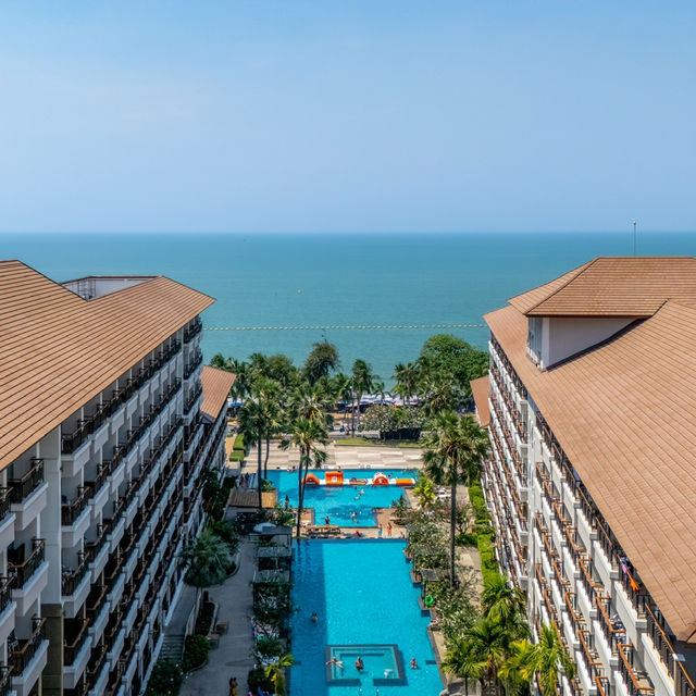 รฝที่พักริมหาดดงตาล พัทยา ราคาดี 🏝️