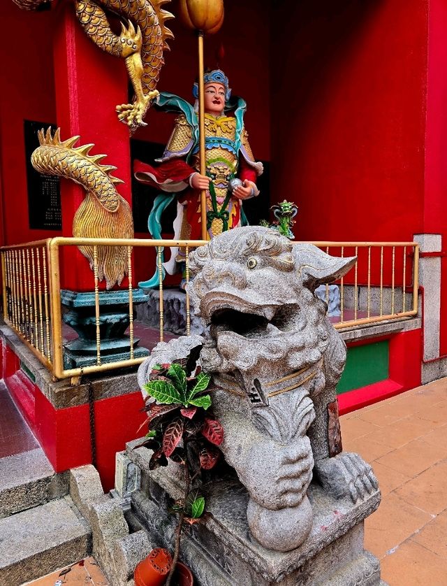 Temple and Kwong Siew Association China town