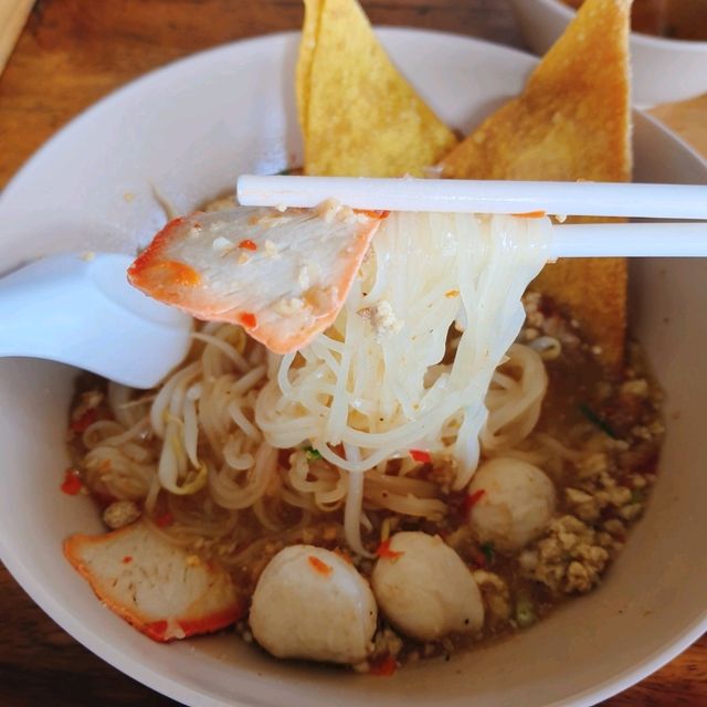ก๋วยเตี๋ยวต้นฝน ต้มยำโบราณ 🍜