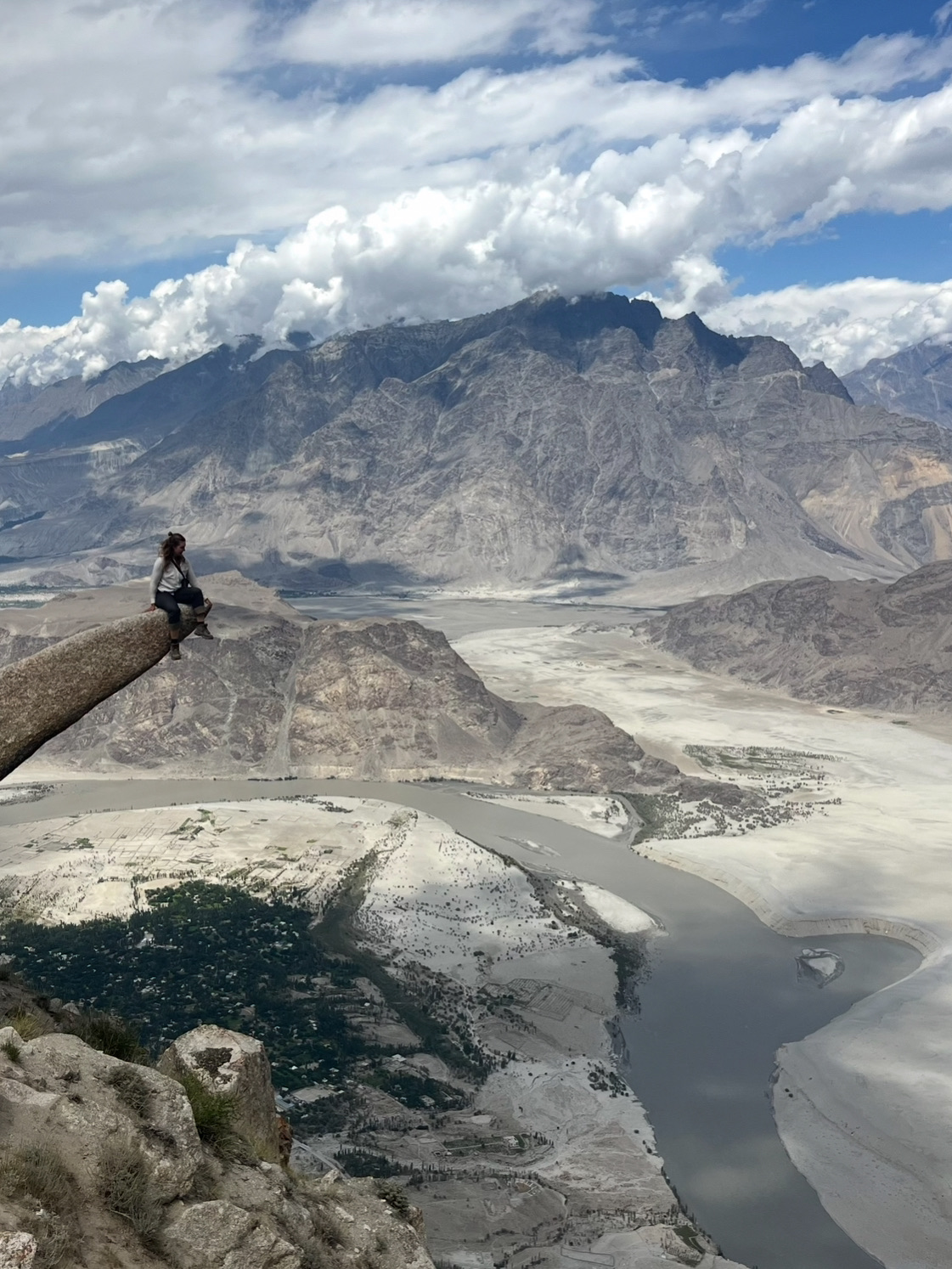 パキスタン スカルドゥ産 雪入りクリアDTポイント パキスタン スカルドゥ産 雪入りクリアDTポイント