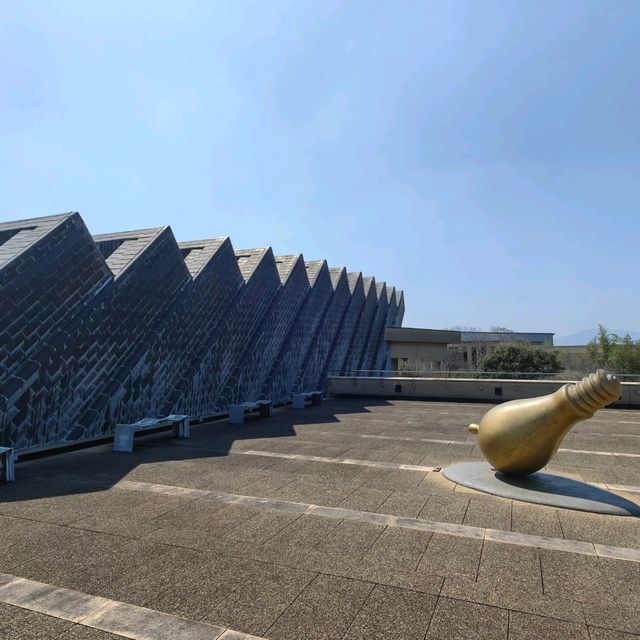 一日的文青旅人～大分市美術館
