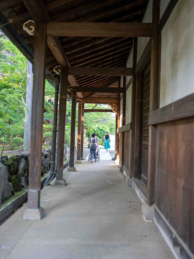 豪徳寺 – 招き猫発祥の寺
