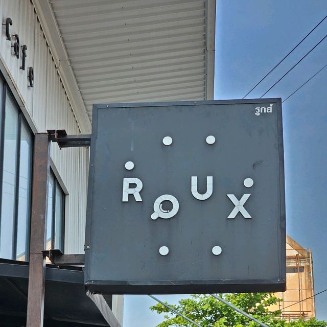 🍵Roux Cafe คาเฟ่นั่งชิลกลางเมืองระยอง🍥 🍵Roux Cafe คาเฟ่นั่งชิลกลางเมืองระยอง🍥