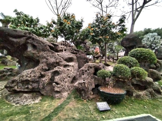 Yuntai Garden 