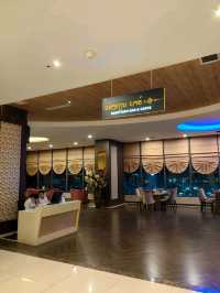 Sengthien Bar & Coffee, Rooftop Dining Spot in 5-star Hotel in Laos