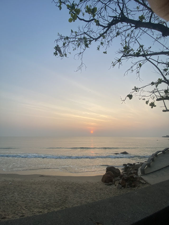 หาดสวยน้ำใส